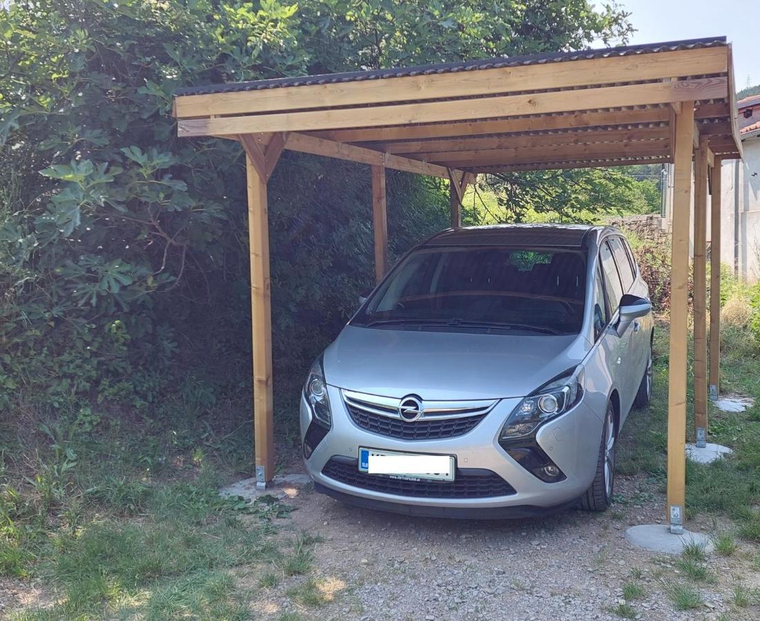 Apartma Rizana Dekani Екстер'єр фото